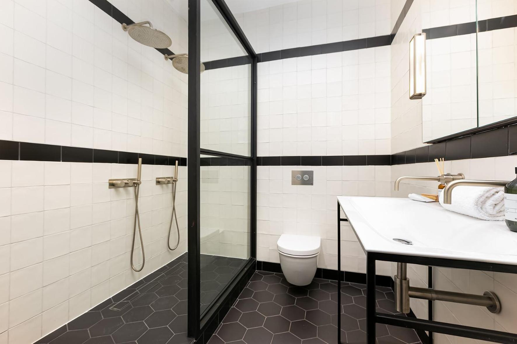 Off Oxford St! 3Bed 3Bath Luxxe Hideaway For Stylish Families And Couples Лондон Екстериор снимка